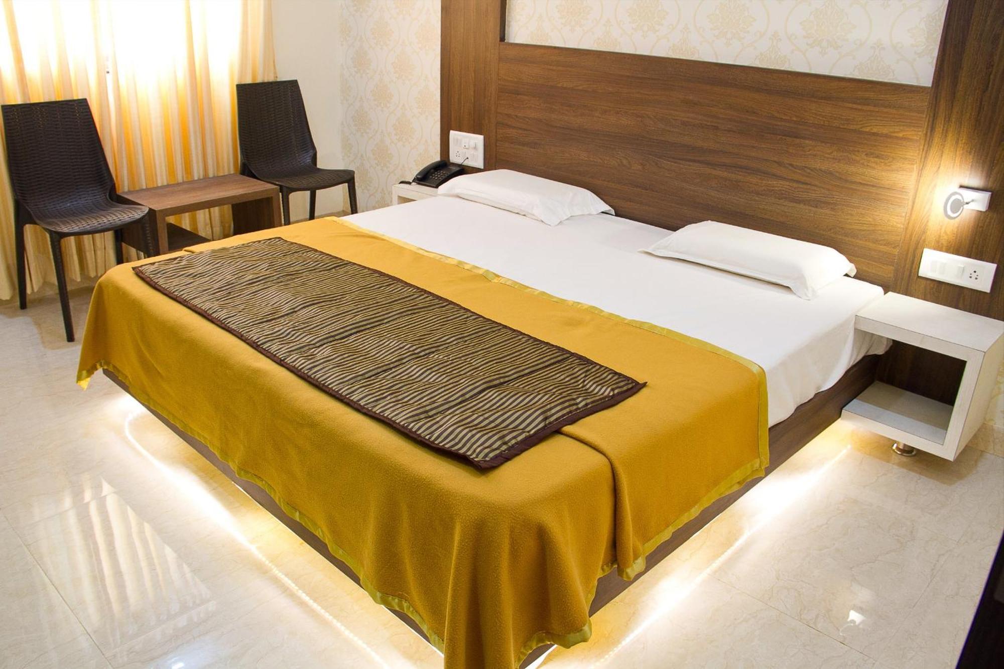 Hotel Darshan Executive Tuljapur Экстерьер фото