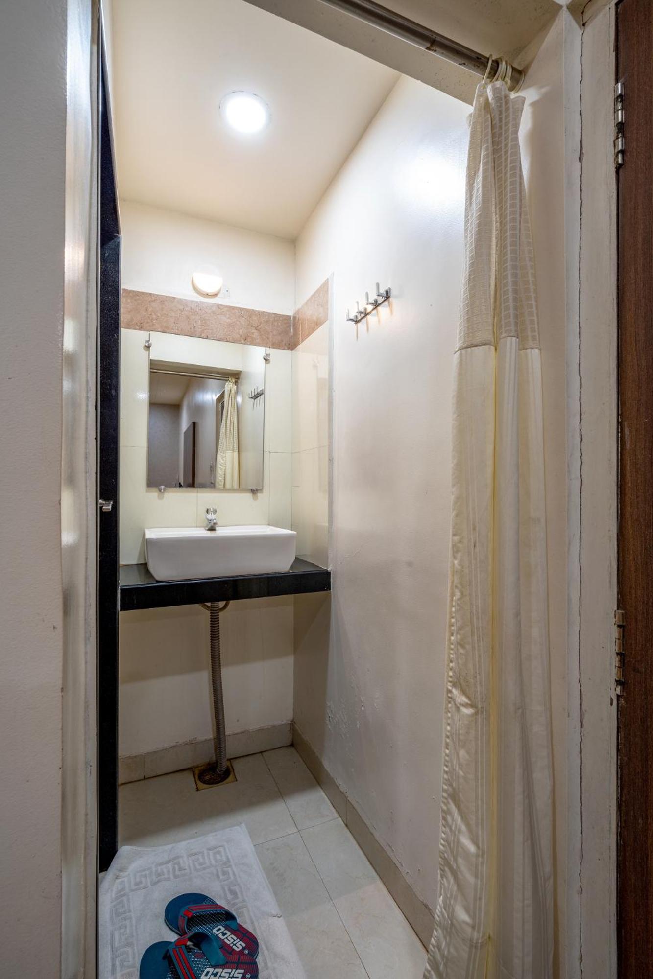 Hotel Darshan Executive Tuljapur Экстерьер фото